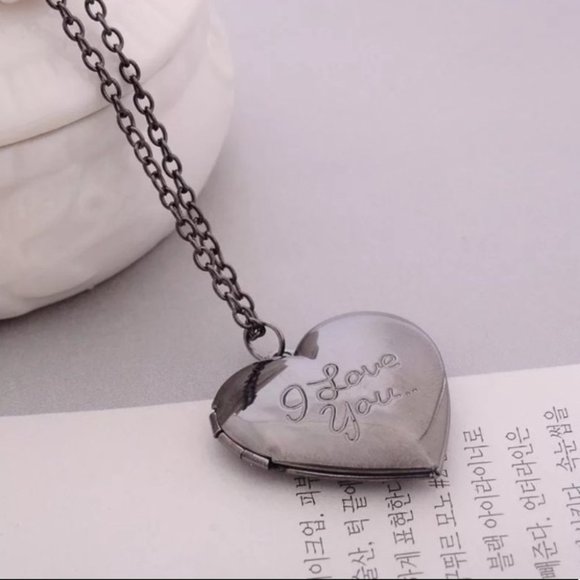 le chic Jewelry - silver color charms exquisite heart pendant